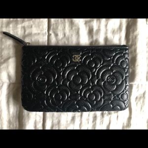 ❌SOLD❌ 💯 Authentic CHANEL Camellia O-zip Pouch